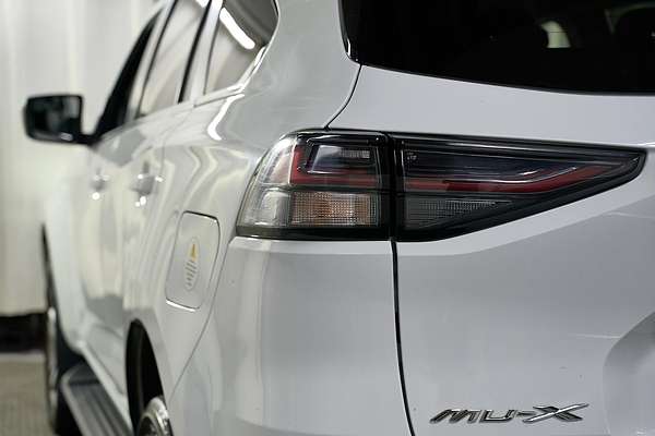2023 Isuzu MU-X LS-T