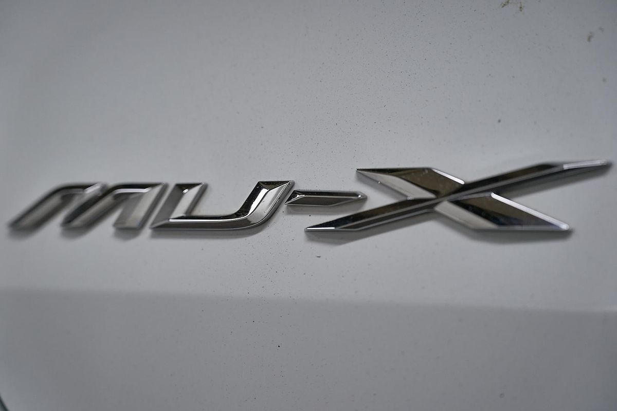 2023 Isuzu MU-X LS-T