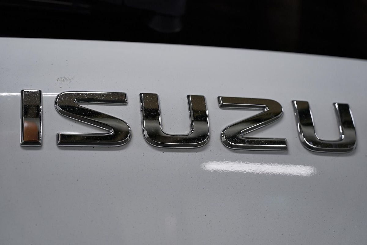 2023 Isuzu MU-X LS-T