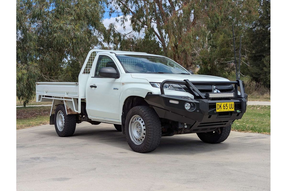 2019 Mitsubishi Triton GLX MR 4X4