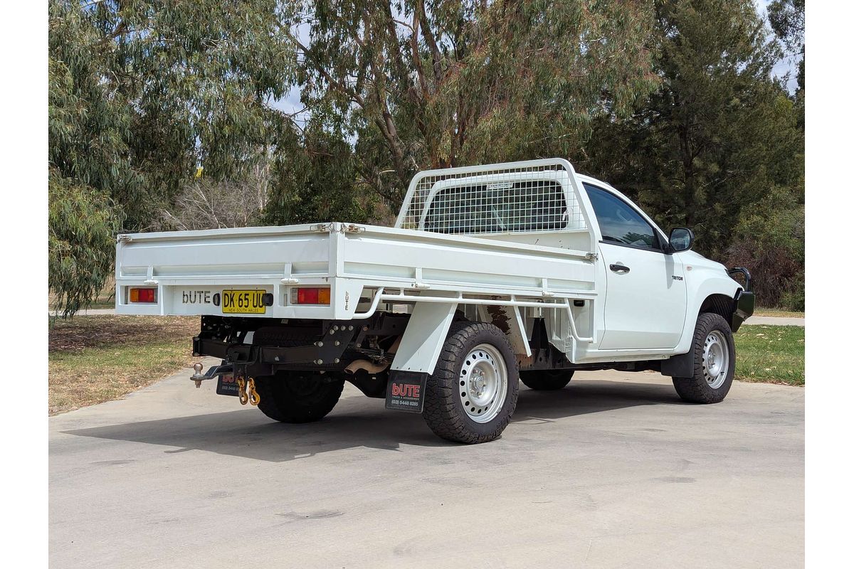 2019 Mitsubishi Triton GLX MR 4X4