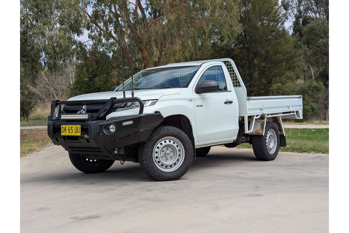 2019 Mitsubishi Triton GLX MR 4X4