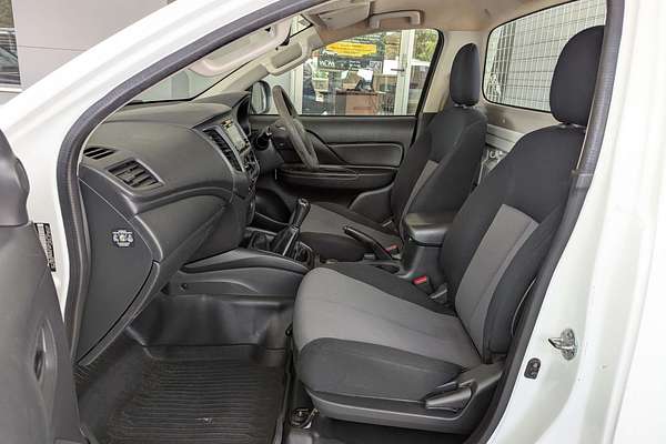 2019 Mitsubishi Triton GLX MR 4X4