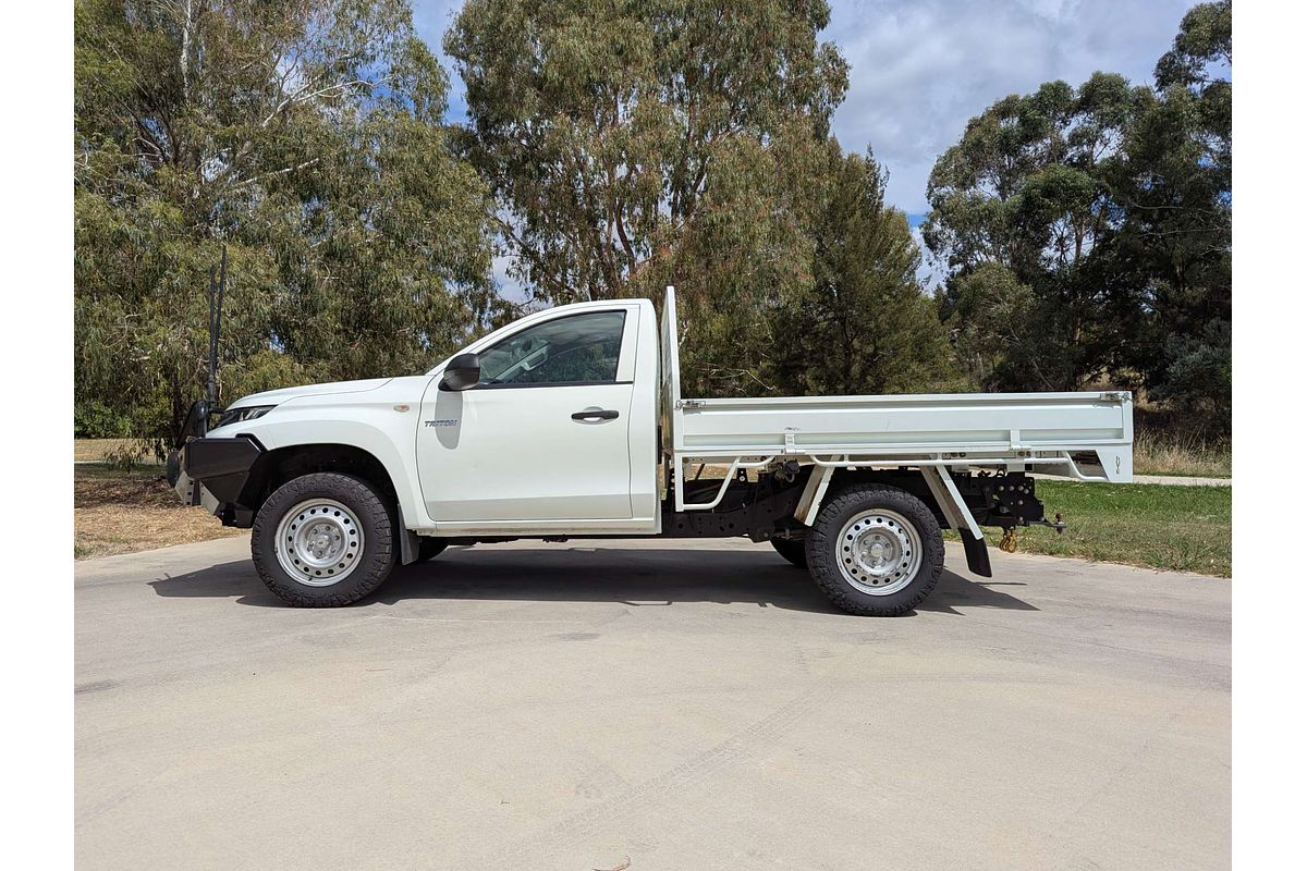 2019 Mitsubishi Triton GLX MR 4X4