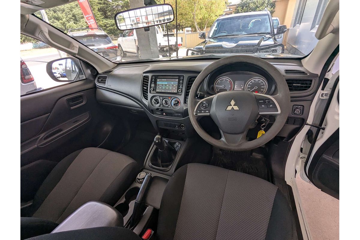2019 Mitsubishi Triton GLX MR 4X4