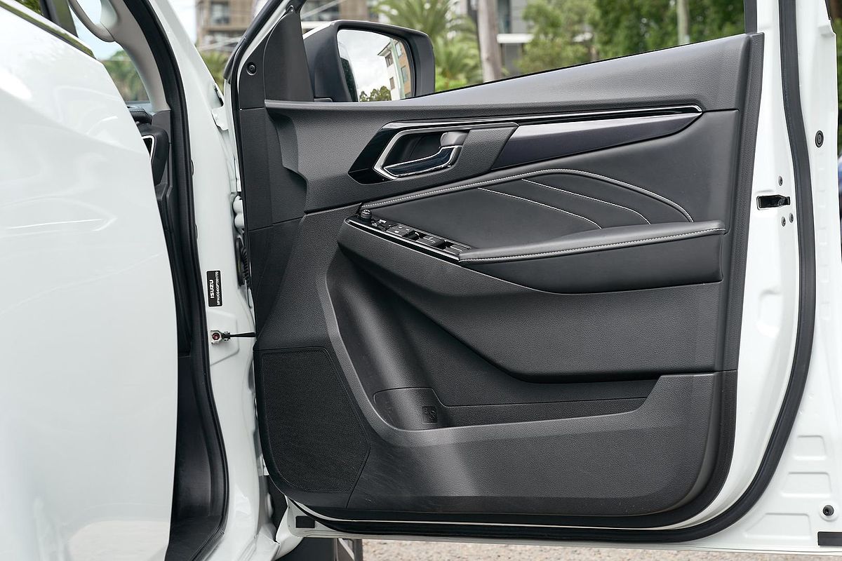 2023 Isuzu MU-X LS-T