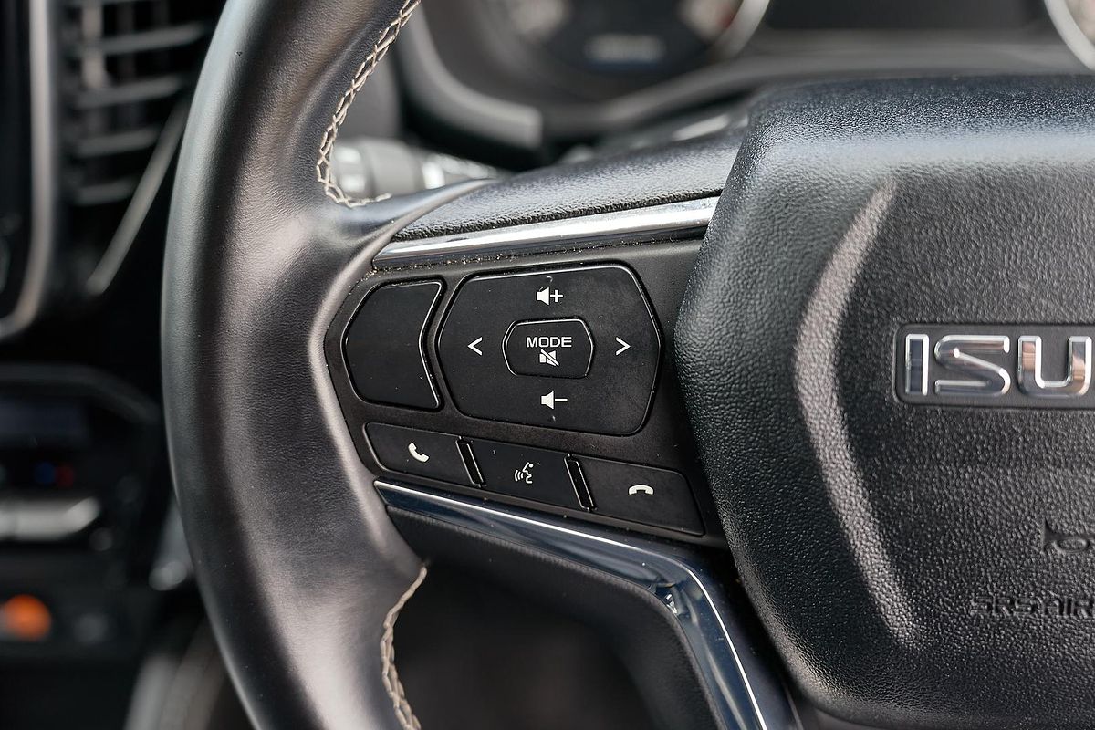 2023 Isuzu MU-X LS-T