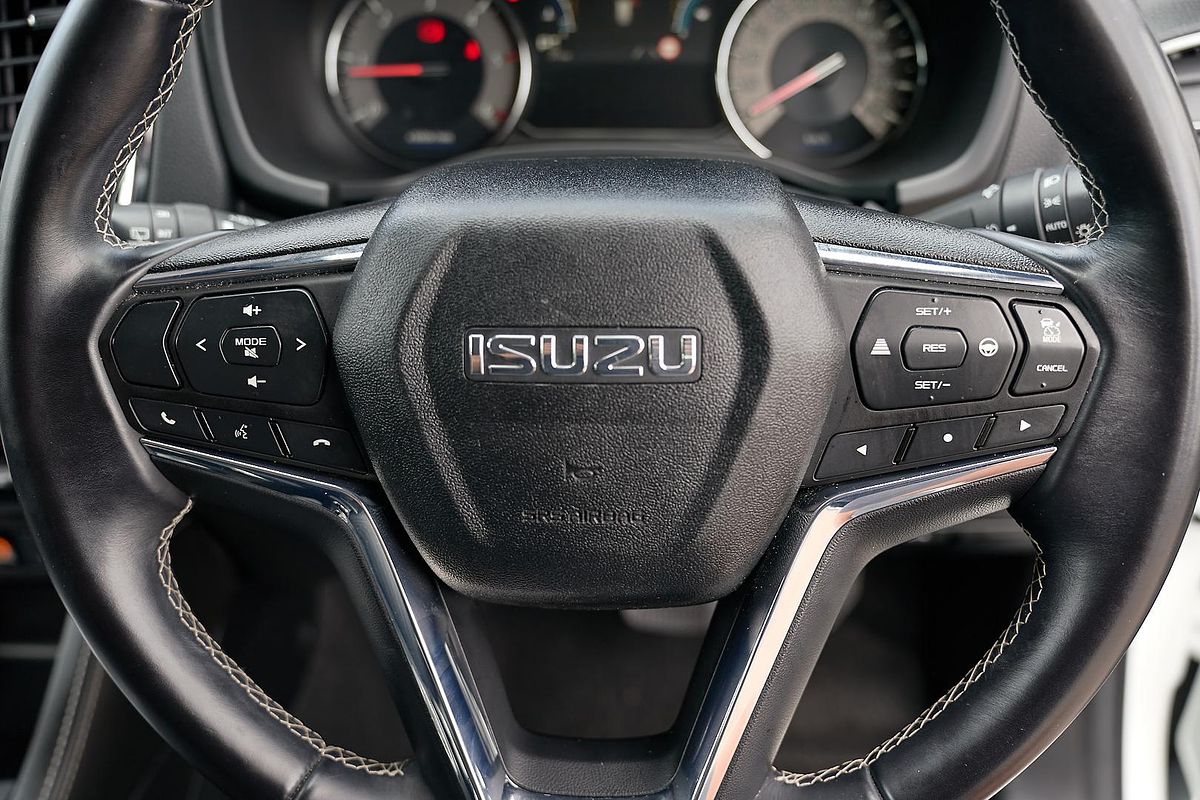 2023 Isuzu MU-X LS-T