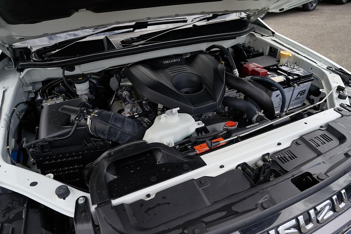 2023 Isuzu MU-X LS-T