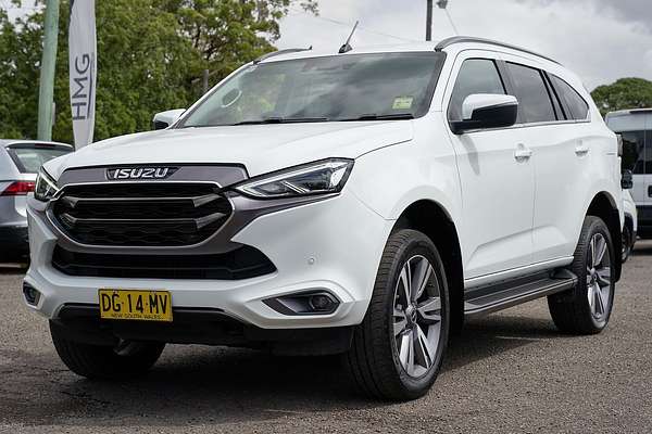 2023 Isuzu MU-X LS-T