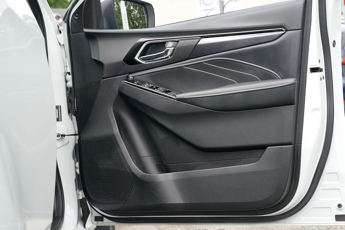 2023 Isuzu MU-X LS-T