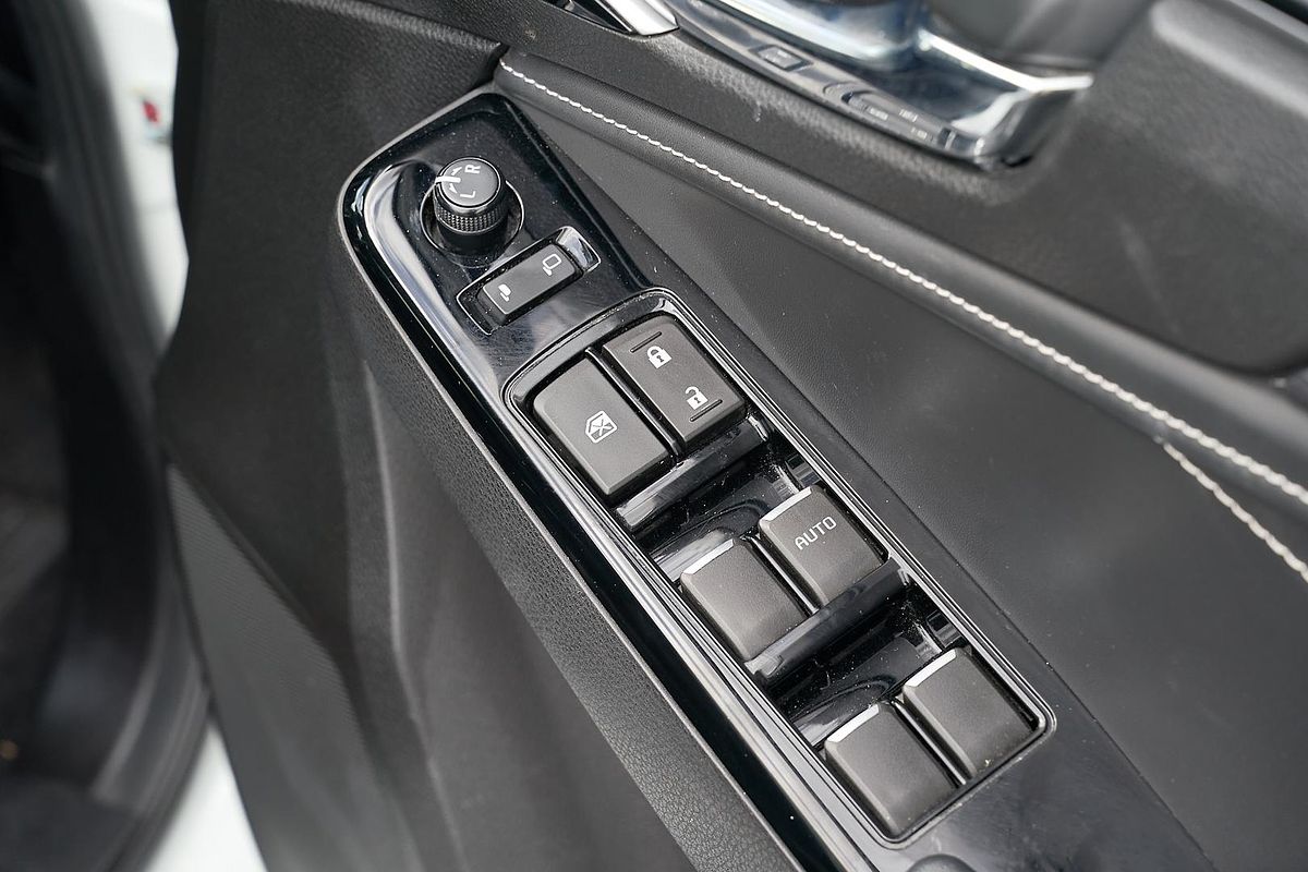 2023 Isuzu MU-X LS-T