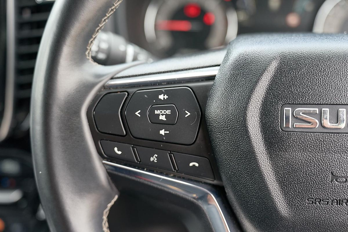 2023 Isuzu MU-X LS-T