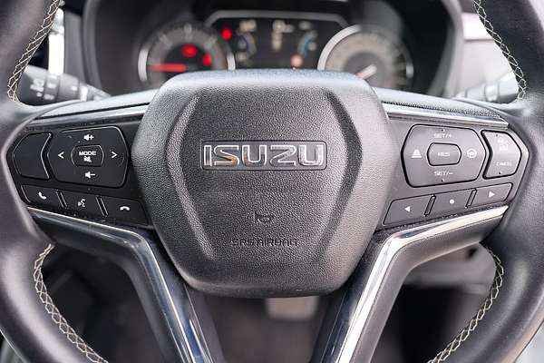 2023 Isuzu MU-X LS-T
