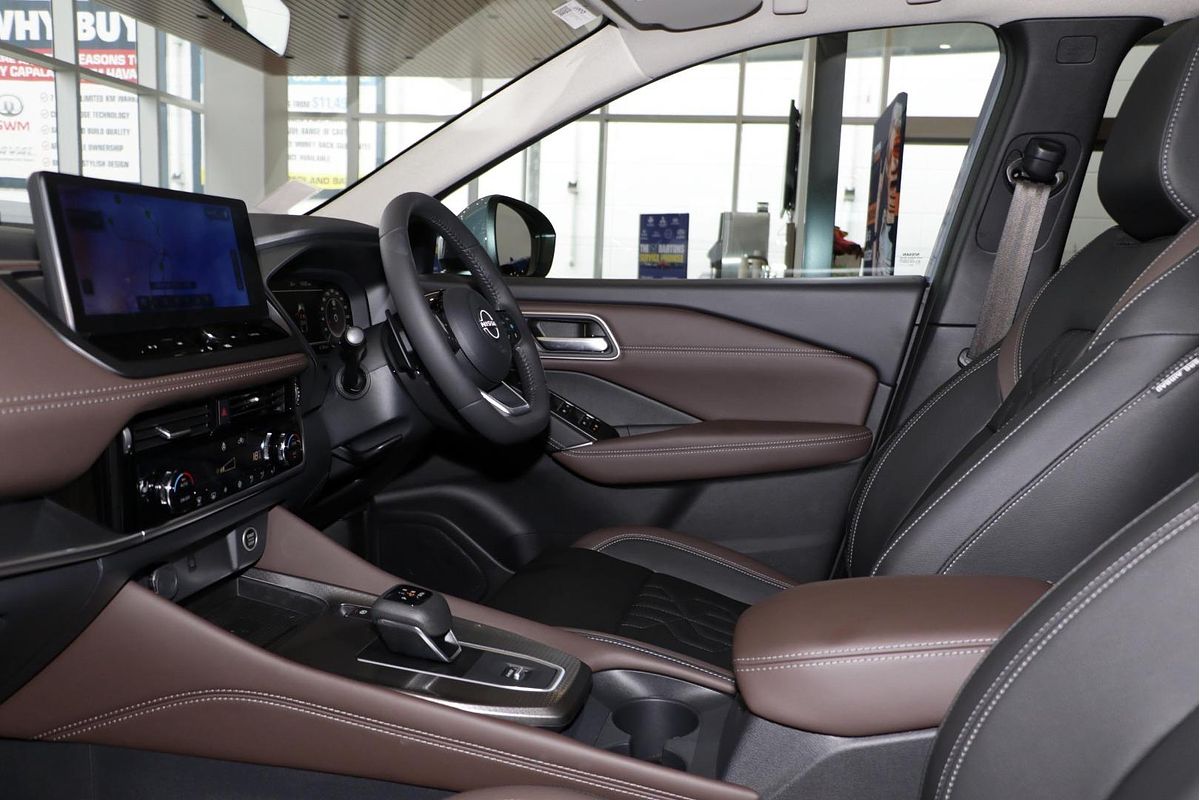 2025 Nissan QASHQAI Ti J12