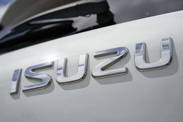 2023 Isuzu MU-X LS-T