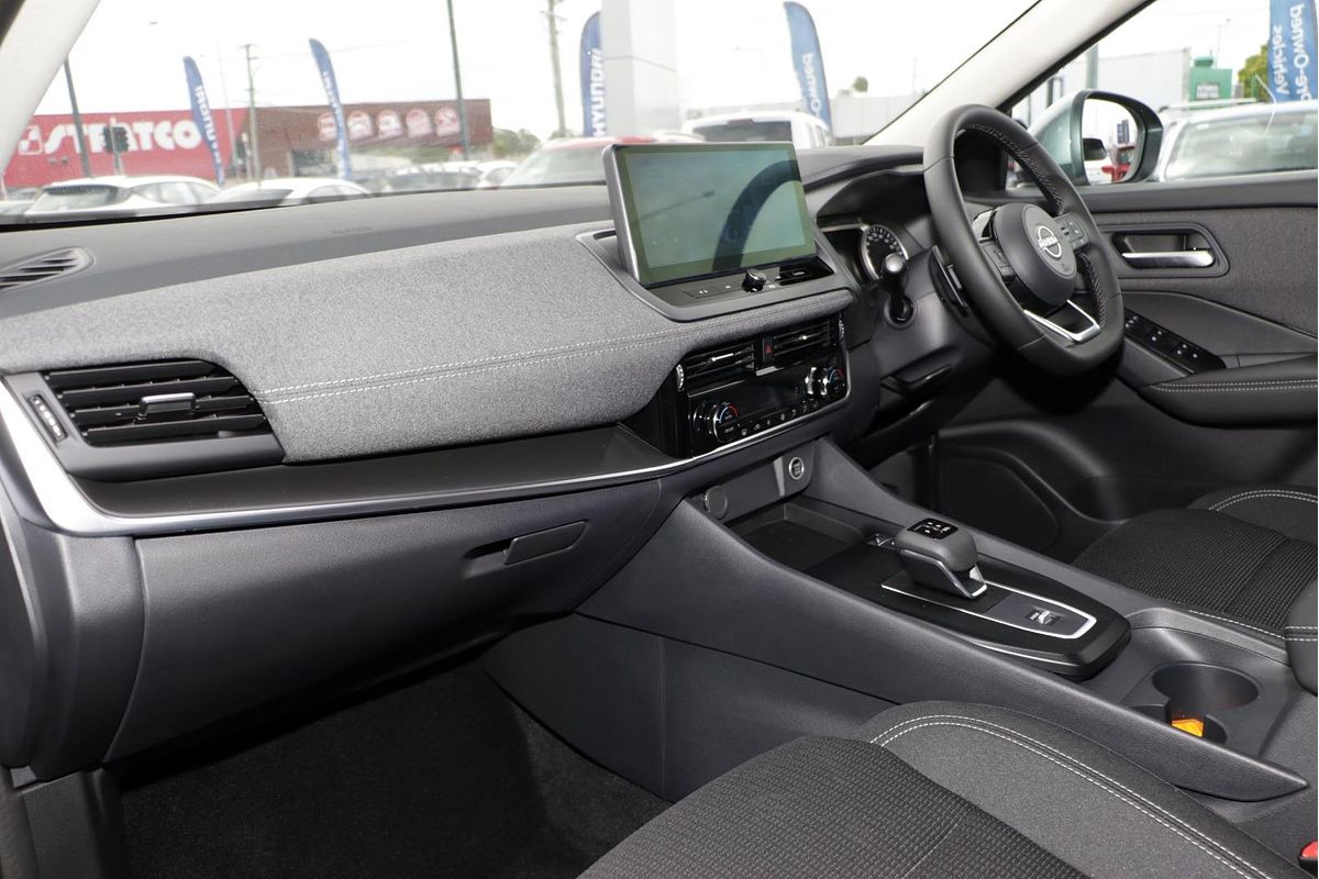 2025 Nissan QASHQAI ST J12