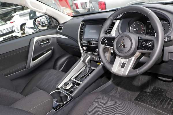 2024 Mitsubishi Pajero Sport GLS QG