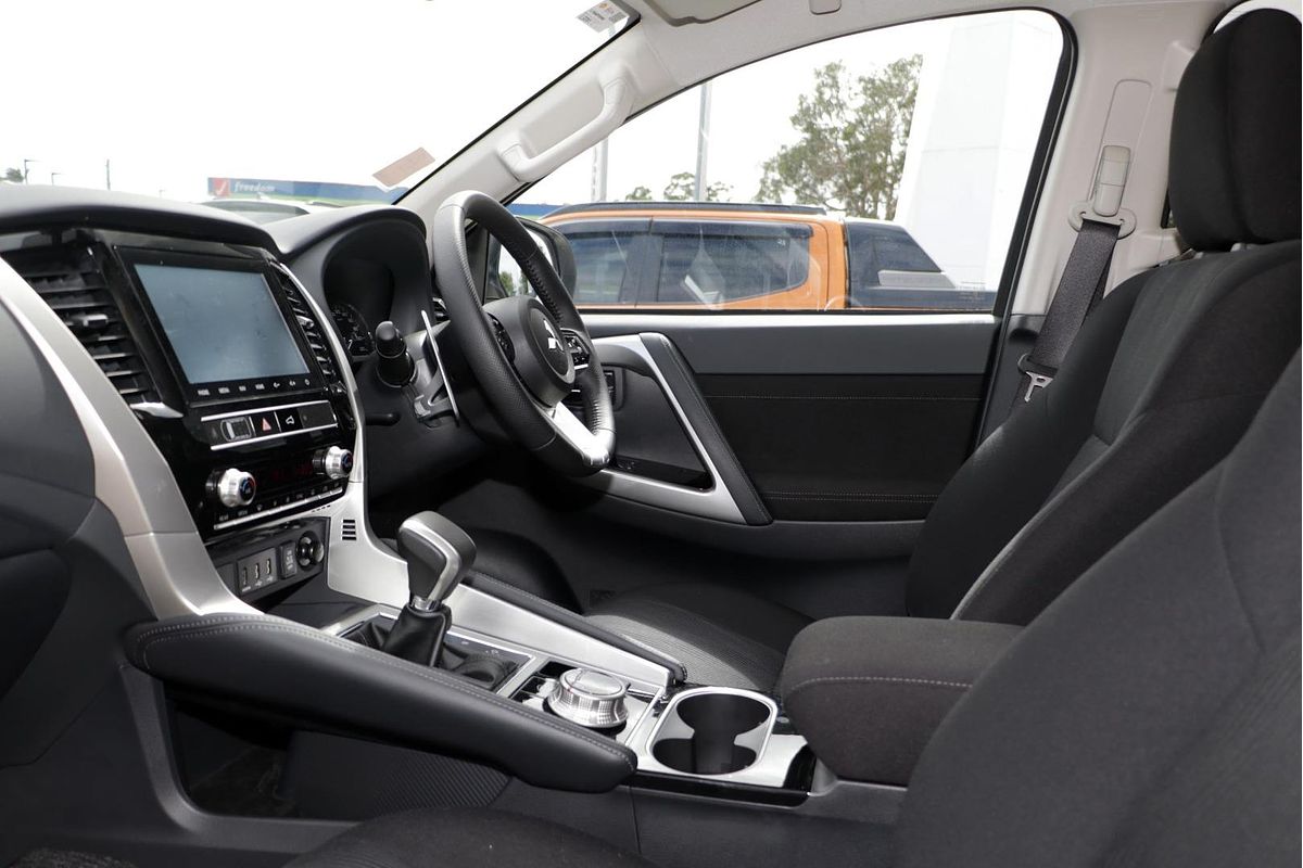 2024 Mitsubishi Pajero Sport GLS QG