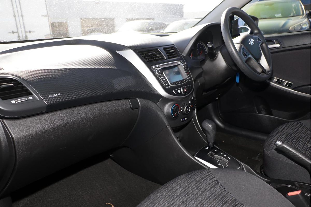2015 Hyundai Accent Active RB3