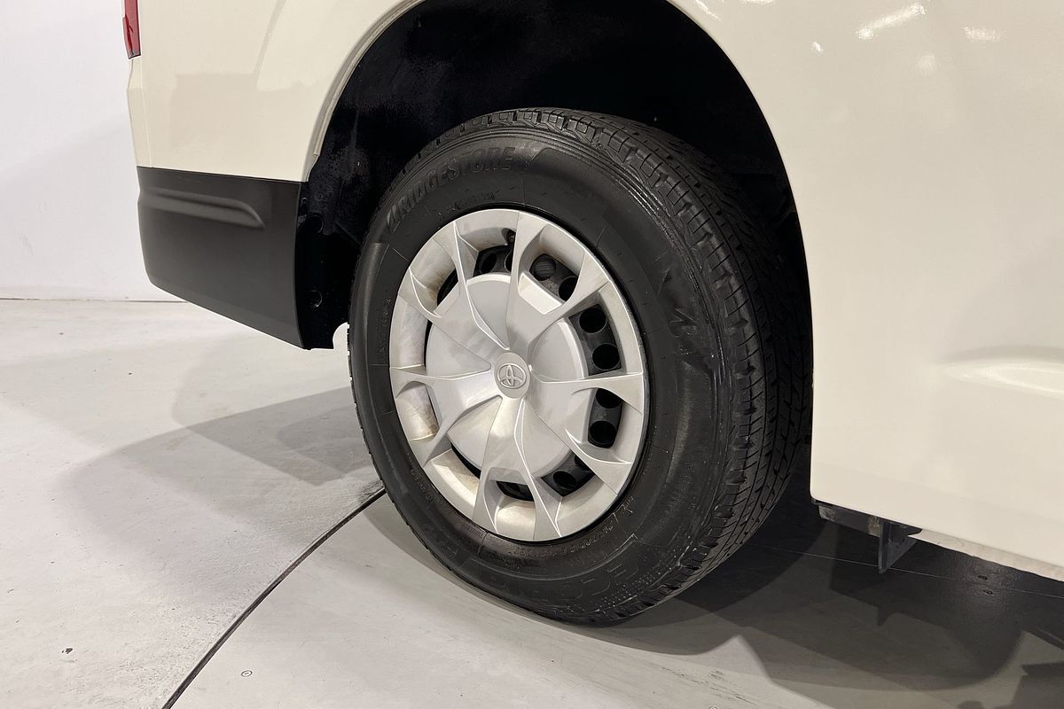 2022 Toyota Hiace GDH320R