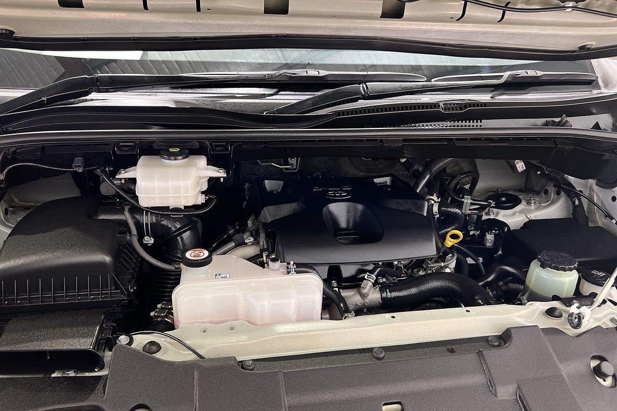 2022 Toyota Hiace GDH320R