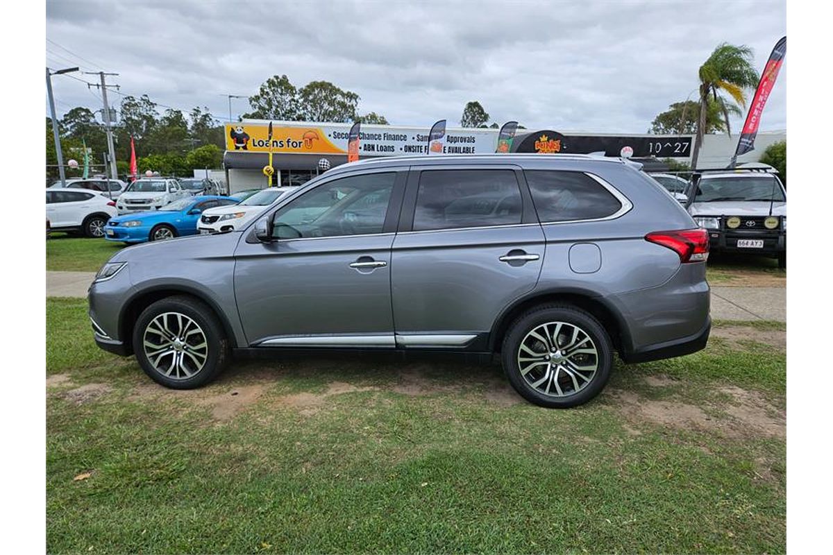 2017 Mitsubishi Outlander Exceed ZK