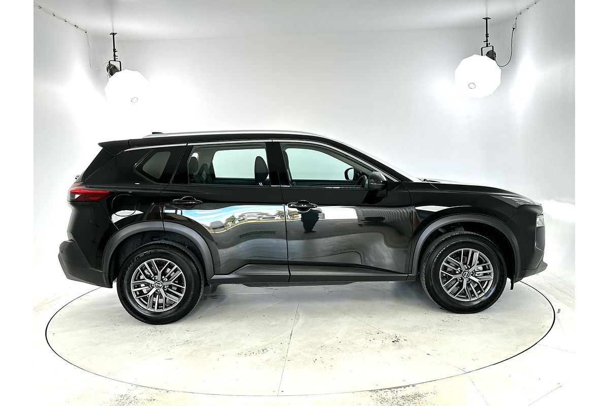 2024 Nissan X-TRAIL ST T33