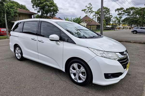2014 Honda Odyssey VTi 5th Gen