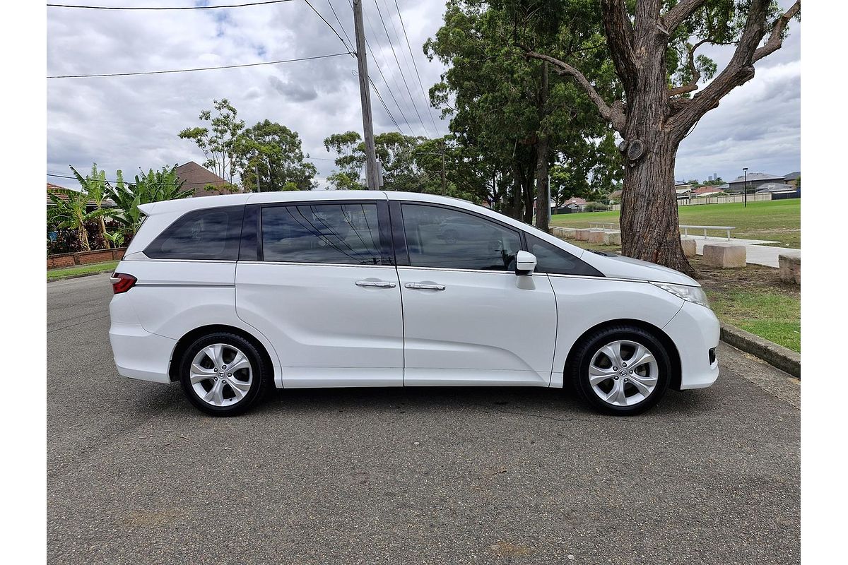 2014 Honda Odyssey VTi 5th Gen