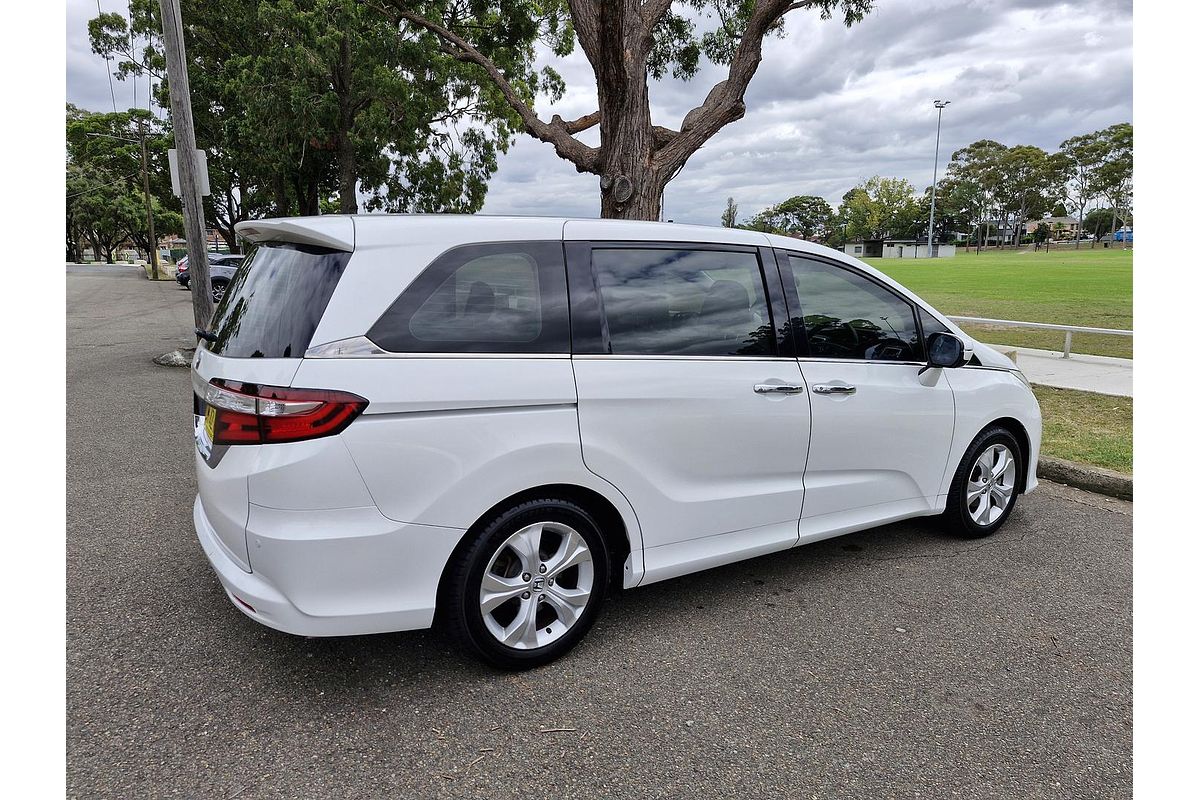 2014 Honda Odyssey VTi 5th Gen