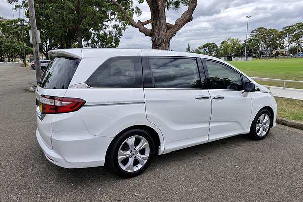 2014 Honda Odyssey VTi 5th Gen
