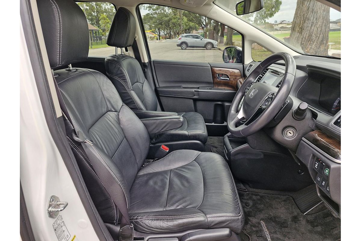 2014 Honda Odyssey VTi 5th Gen