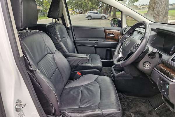 2014 Honda Odyssey VTi 5th Gen