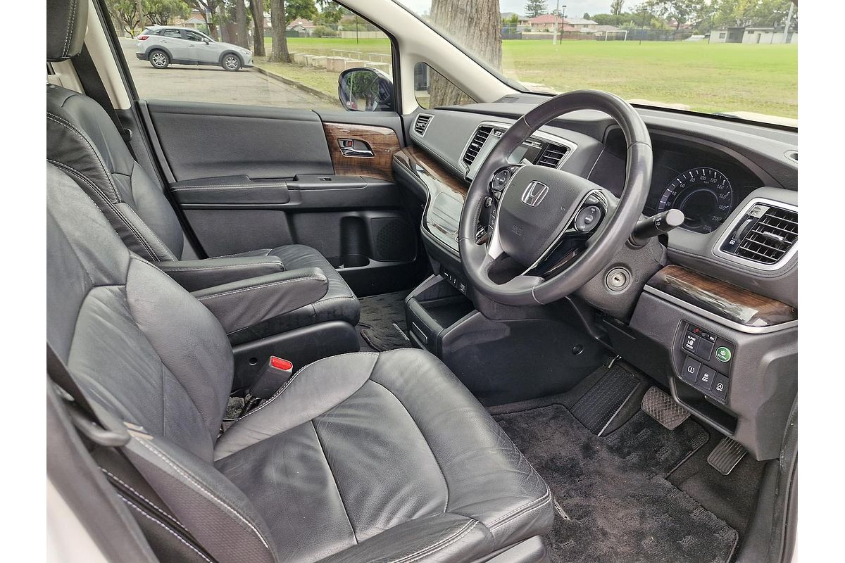 2014 Honda Odyssey VTi 5th Gen