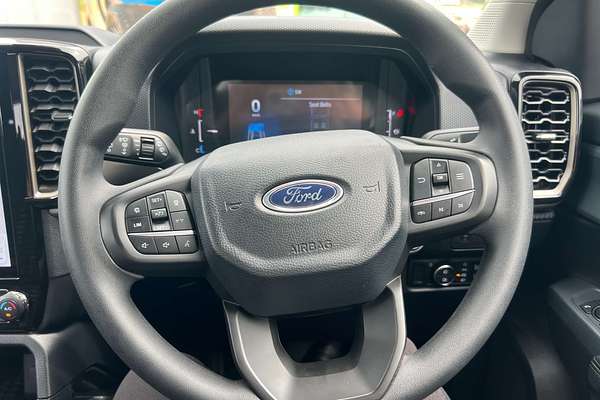 2024 Ford Everest Ambiente