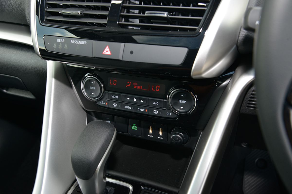 2024 Mitsubishi Eclipse Cross Exceed YB