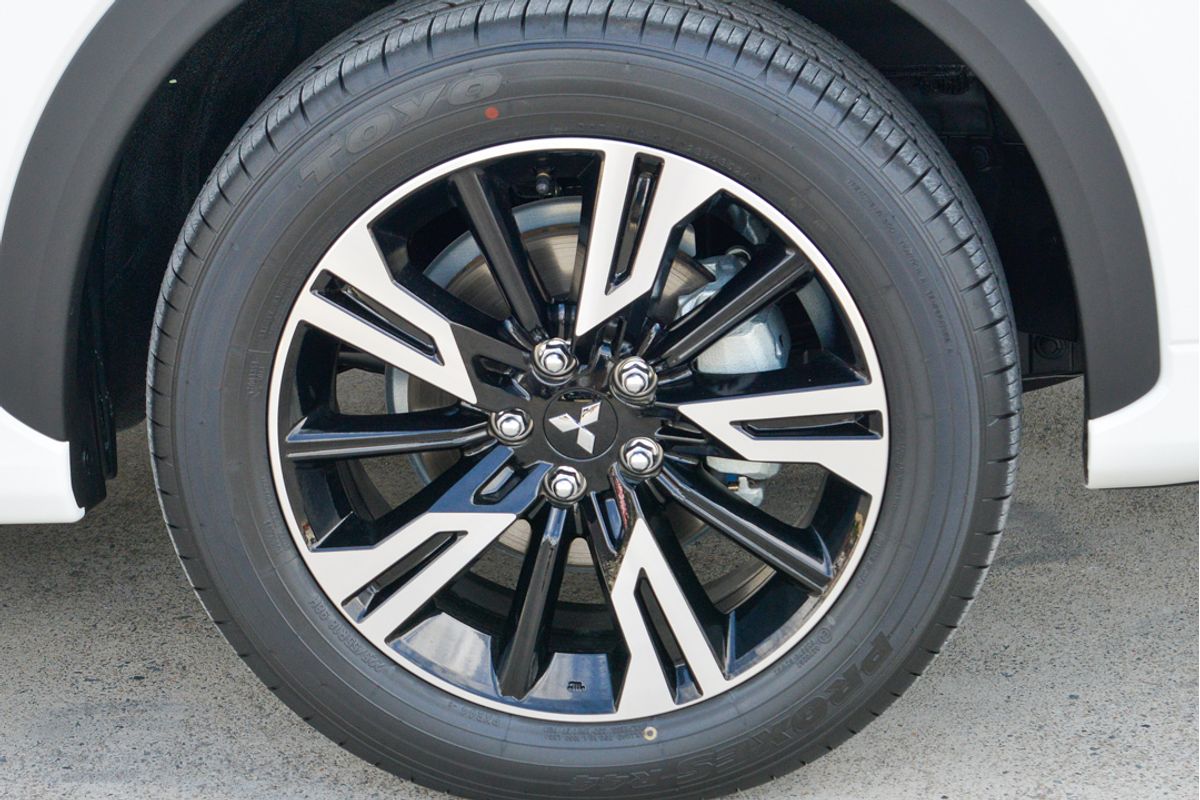 2024 Mitsubishi Eclipse Cross Exceed YB