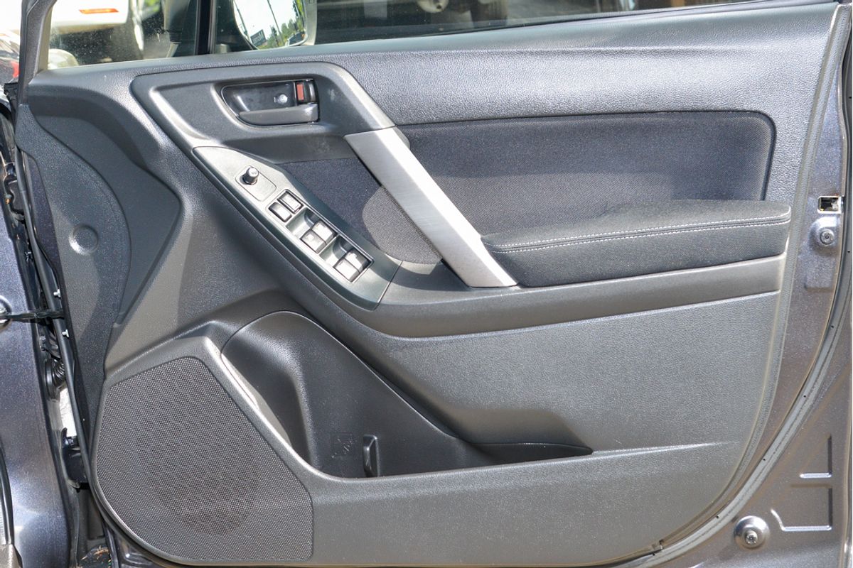 2014 Subaru Forester 2.5i S4