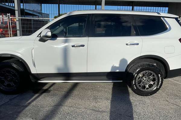 2022 LDV D90 Executive SV9A