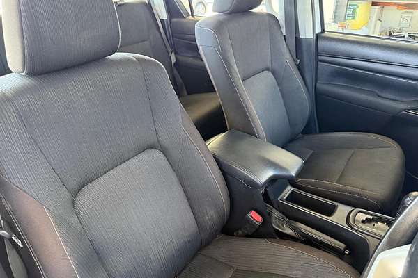 2020 Toyota Hilux SR GUN126R 4X4