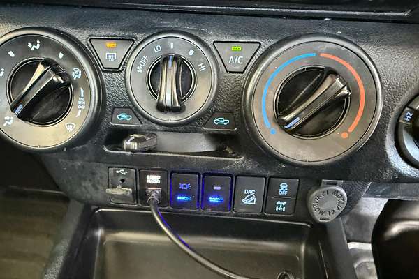 2020 Toyota Hilux SR GUN126R 4X4