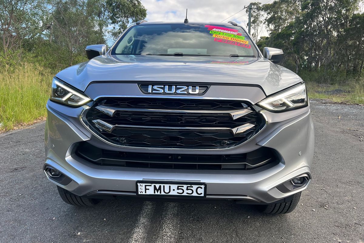 2022 Isuzu MU-X LS-T