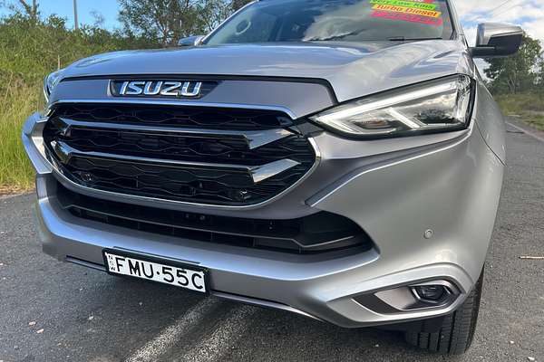 2022 Isuzu MU-X LS-T