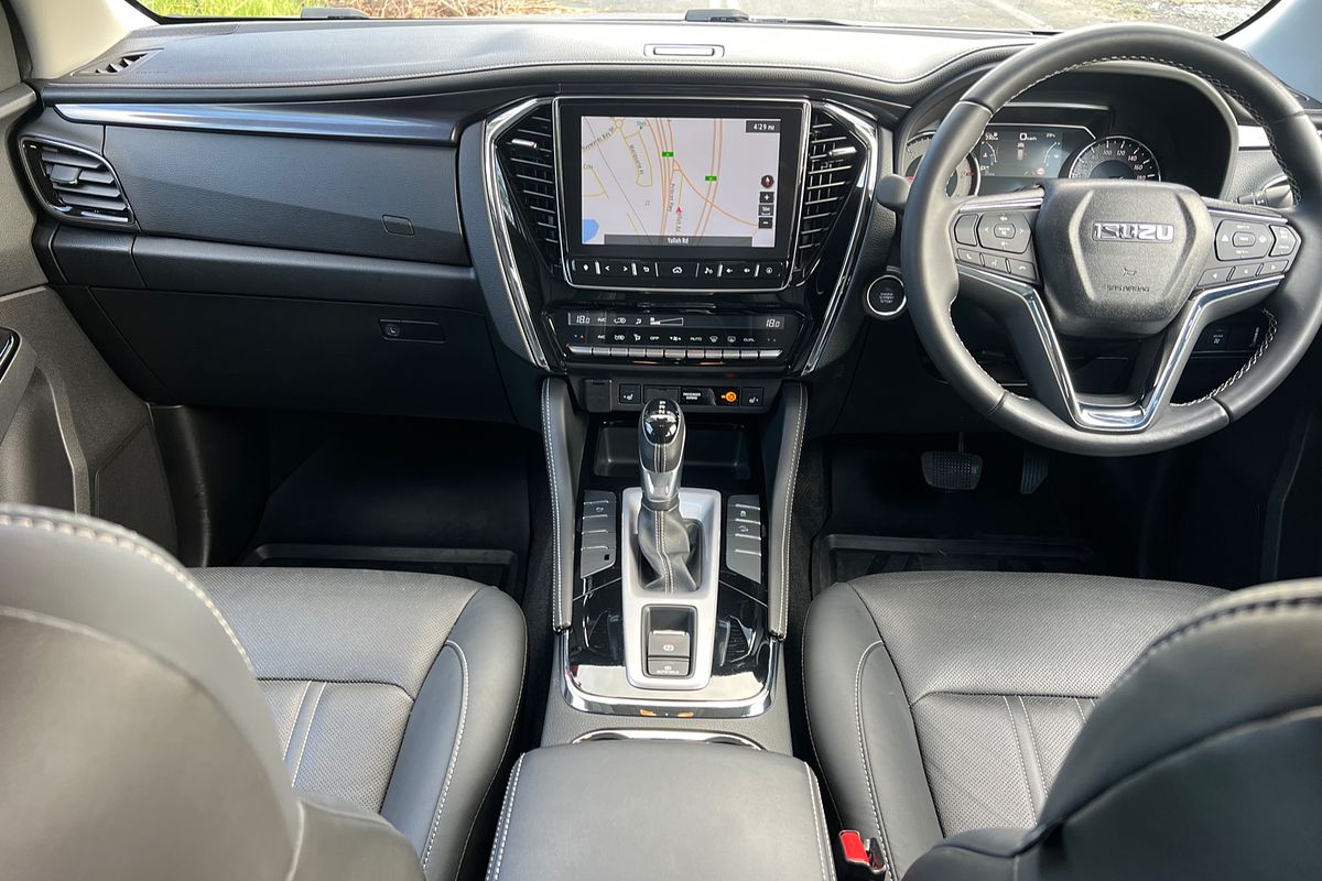 2022 Isuzu MU-X LS-T