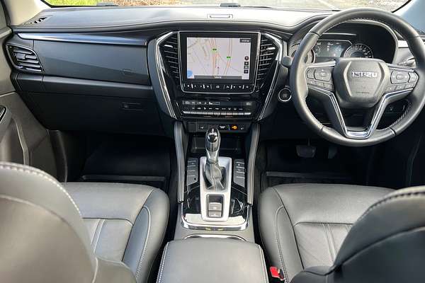 2022 Isuzu MU-X LS-T