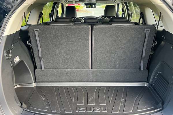 2022 Isuzu MU-X LS-T