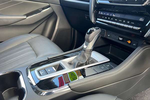 2022 Isuzu MU-X LS-T