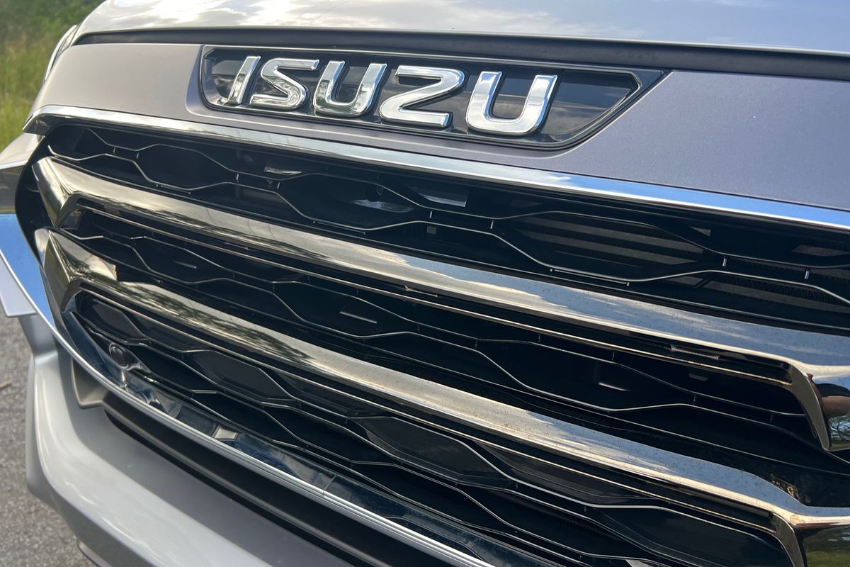 2022 Isuzu MU-X LS-T