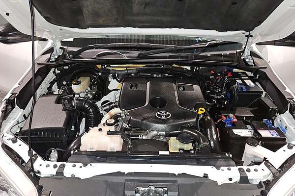 2017 Toyota Hilux SR GUN126R 4X4